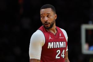 鲍威尔：快船每次进攻都要执行固定战术&找错位 热火的体系更团队